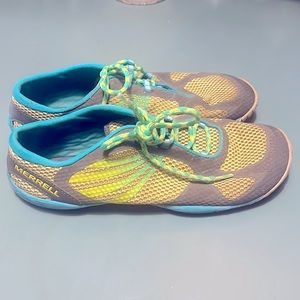 Merrell performance barefoot shoes in lemon